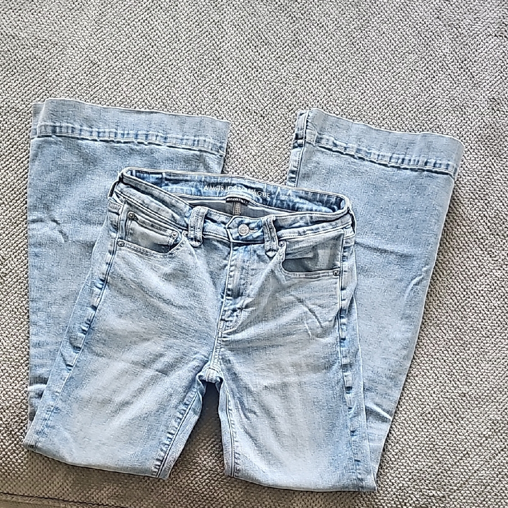 AE Light Wash Denim Festival Flare Jeans 8